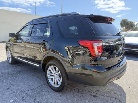 2017 Ford Explorer XLT