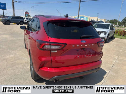 2024 Ford Escape ST-Line