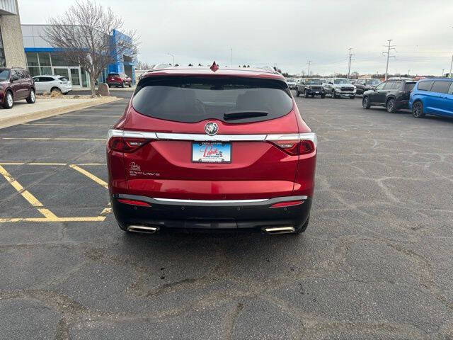 2023 Buick Enclave Essence