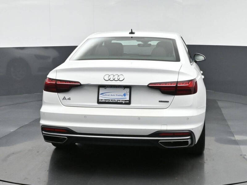 2022 Audi A4 quattro Premium 40 TFSI