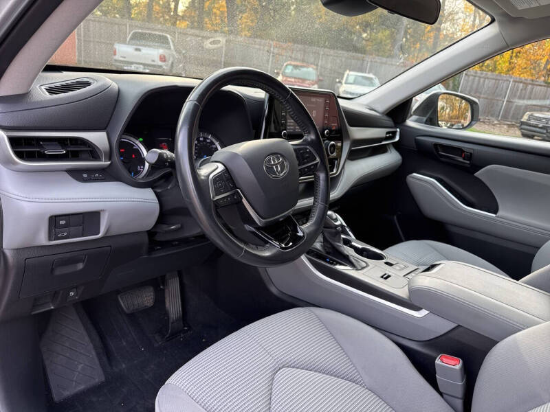 2021 Toyota Highlander Hybrid LE