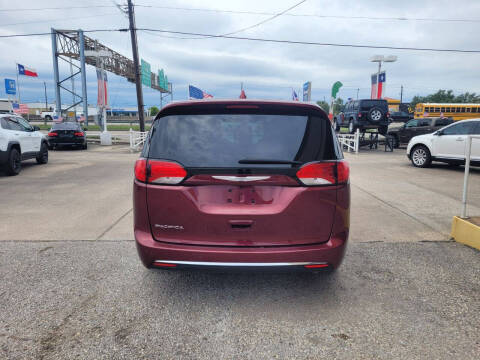 2018 Chrysler Pacifica Touring Plus