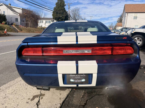 2011 Dodge Challenger SRT8 392