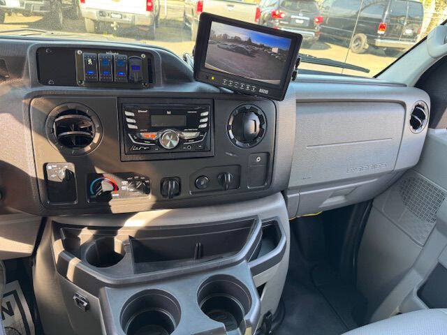 2013 Ford E-Series E-350 SD