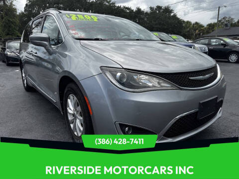 2017 Chrysler Pacifica Touring-L