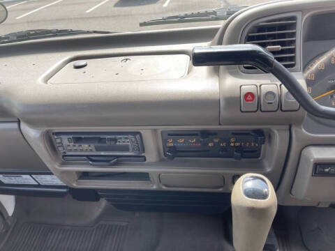 1997 Isuzu Elf Camper