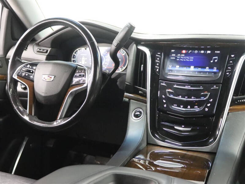 2020 Cadillac Escalade Luxury