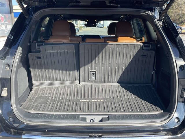 2022 Toyota Highlander Platinum