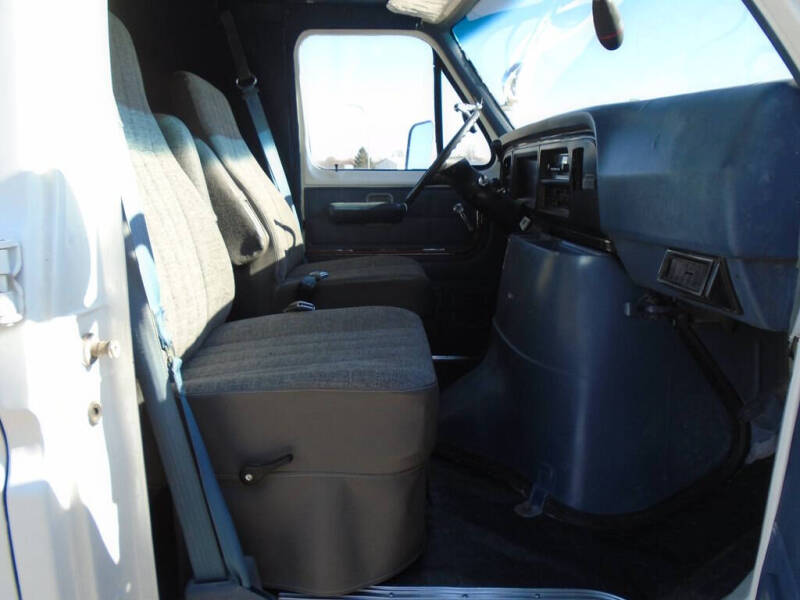 1985 Ford E-350 Super