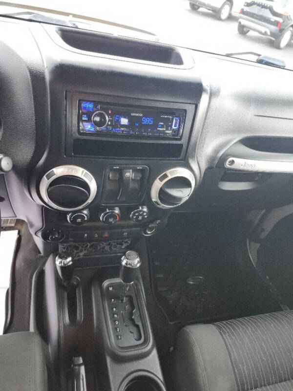 2011 Jeep Wrangler Sahara