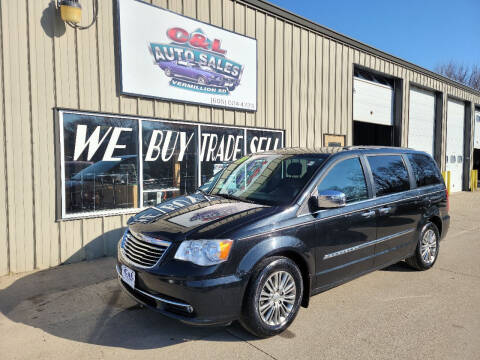2014 Chrysler Town and Country for sale at C&L Auto Sales in Vermillion SD