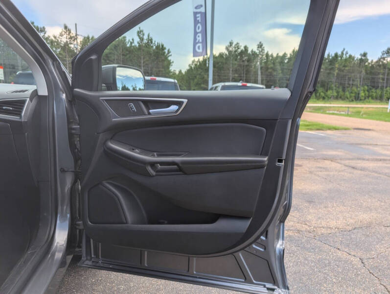 2024 Ford Edge
