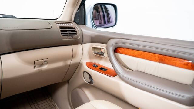 2001 Lexus LX 470