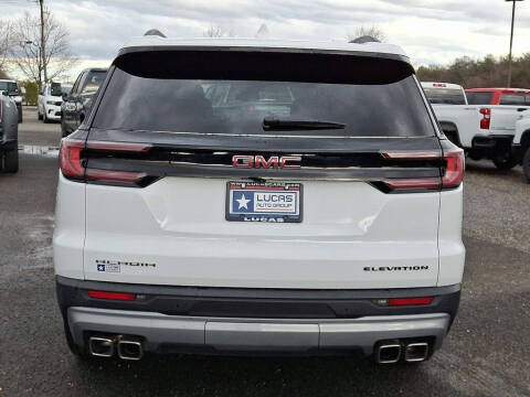2025 GMC Acadia Elevation