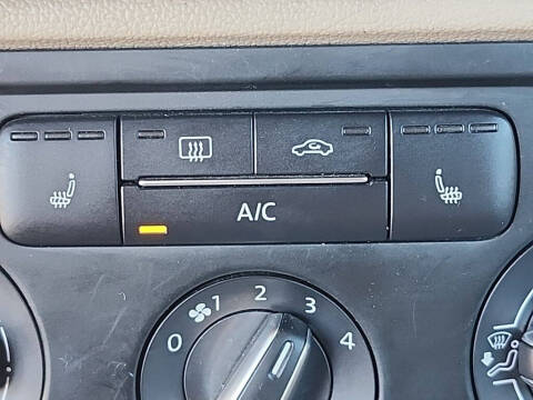 2013 Volkswagen Beetle Convertible