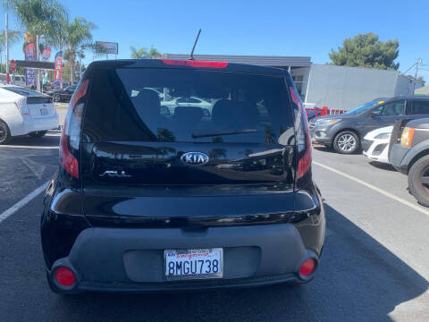 2014 Kia Soul +