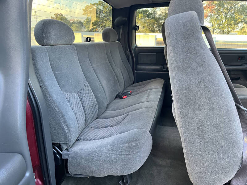 2004 Chevrolet Silverado 1500 LS