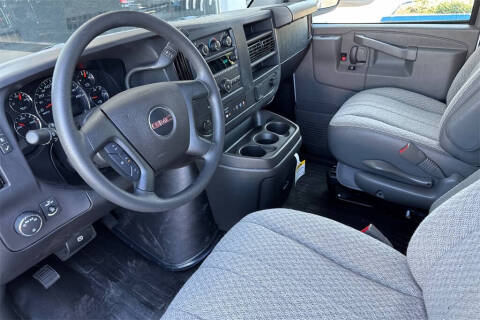 2025 GMC Savana 2500