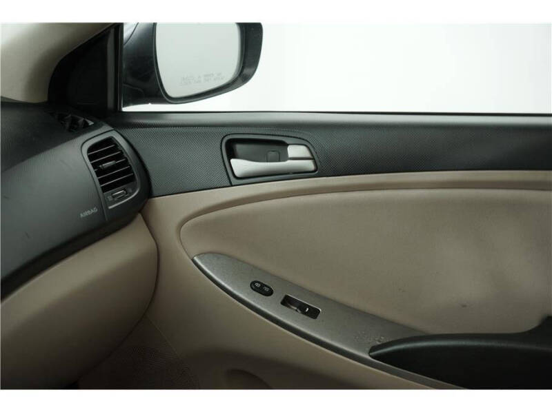 2017 Hyundai Accent Value Edition