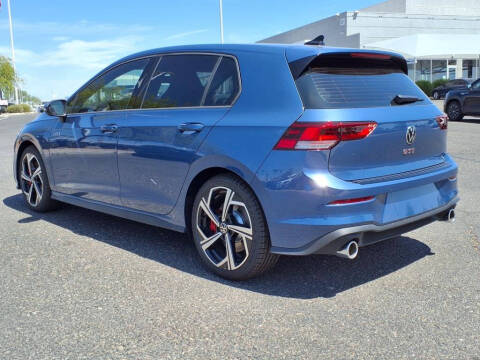 2025 Volkswagen Golf GTI SE