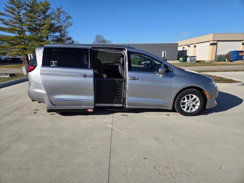 2020 Chrysler Pacifica Touring L