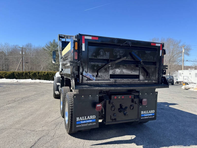2016 Freightliner 114 SD
