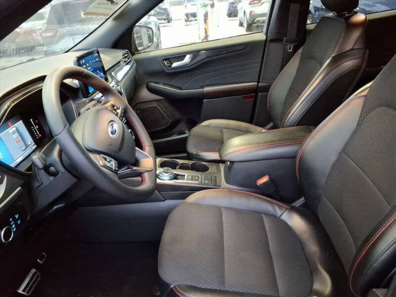 2023 Ford Escape Hybrid ST-Line