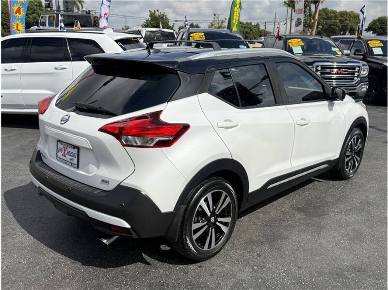 2020 Nissan Kicks SR