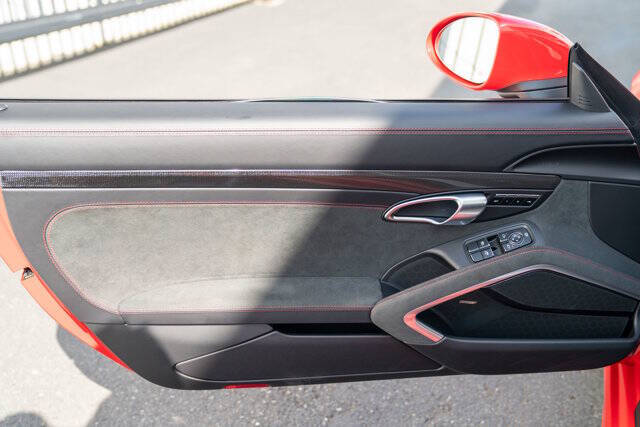 2021 Porsche 718 Boxster 12