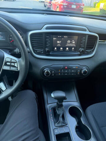 2020 Kia Sorento LX V6