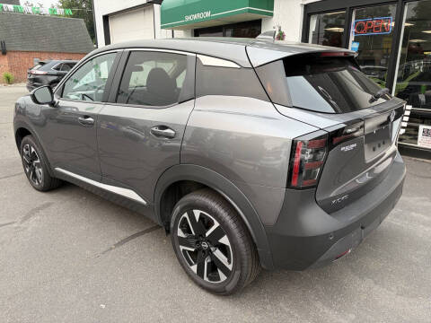 2025 Nissan Kicks SV