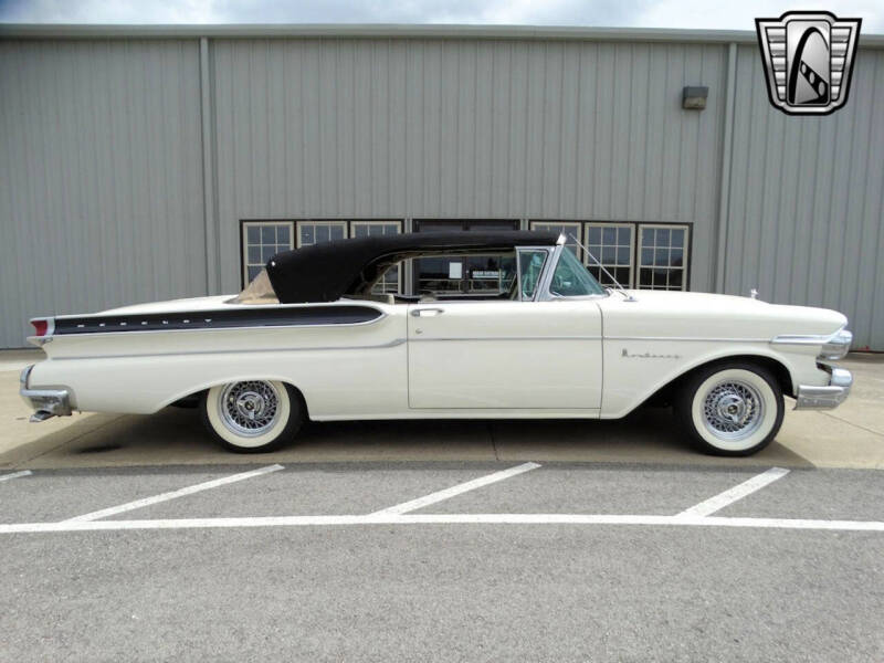 1957 Mercury Monterey