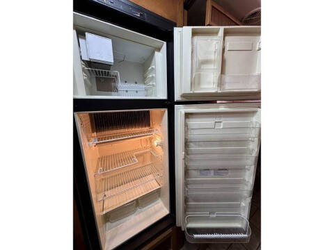 2009 Freightliner MC Chassis