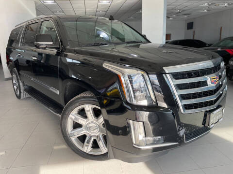 2018 Cadillac Escalade ESV Luxury