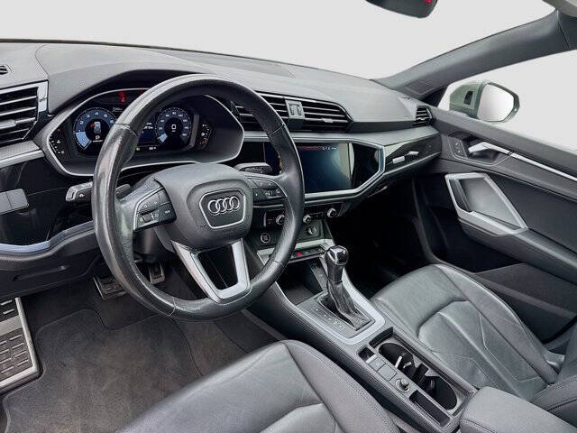 2022 Audi Q3 quattro S line Premium 45 TFSI