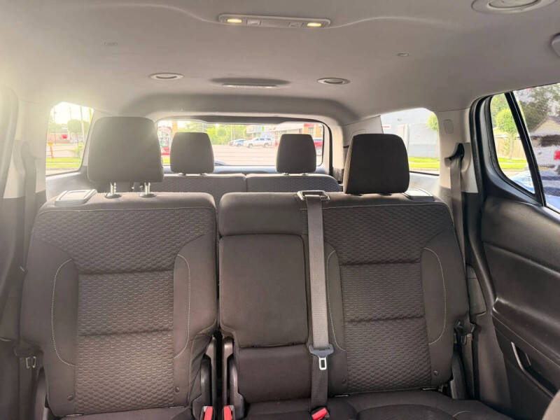 2017 GMC Acadia SLE-2