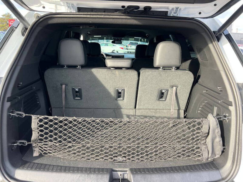 2024 GMC Acadia Elevation