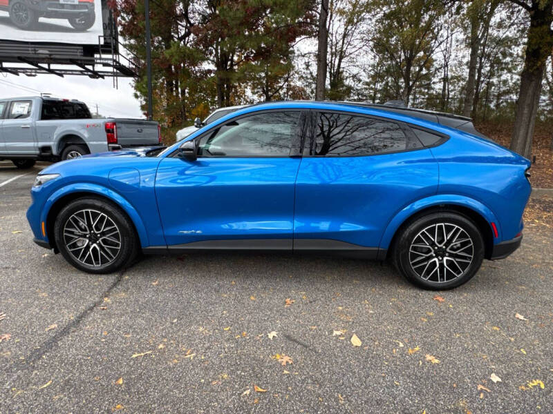 2025 Ford Mustang Mach-E Premium