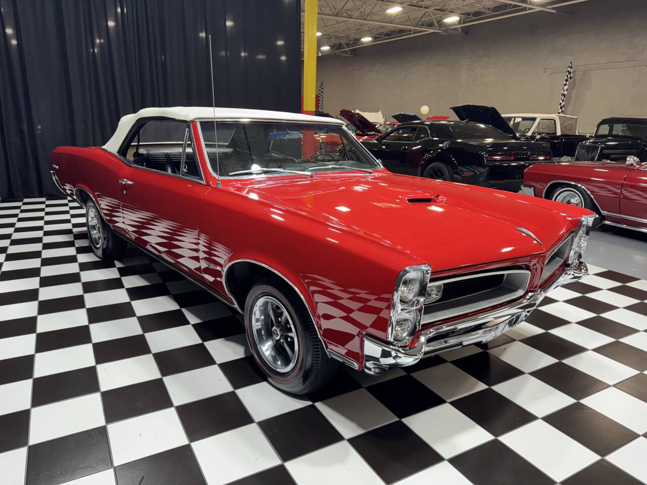 1966 Pontiac GTO 18