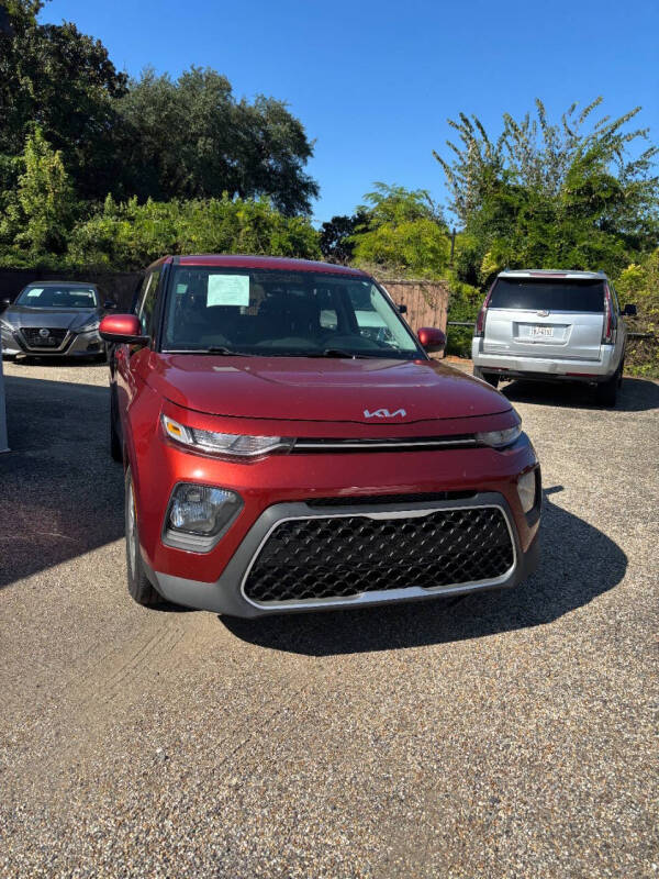 2022 Kia Soul LX's photo