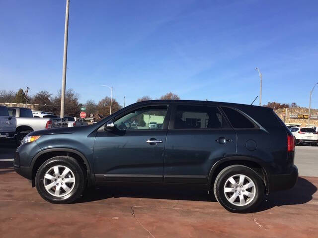 Used 2011 Kia Sorento LX with VIN 5XYKT3A15BG107616 for sale in Vinita, OK