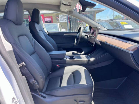 2024 Tesla Model Y Long Range