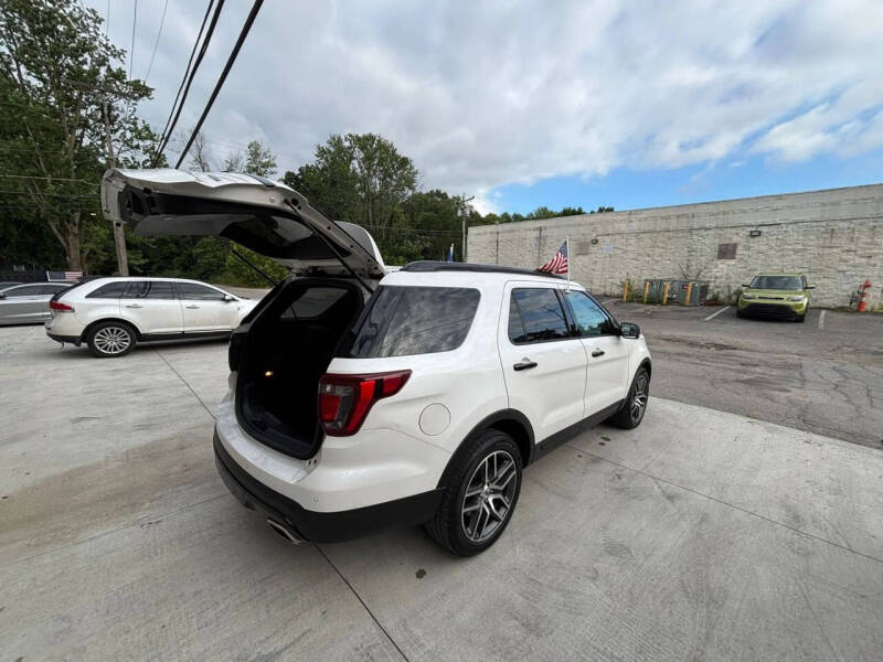 2016 Ford Explorer Sport