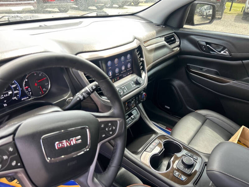 2023 GMC Acadia AT4