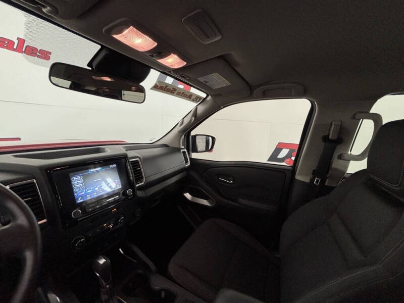 2022 Nissan Frontier SV