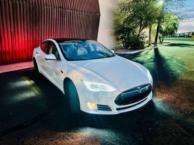 2015 Tesla Model S P85D