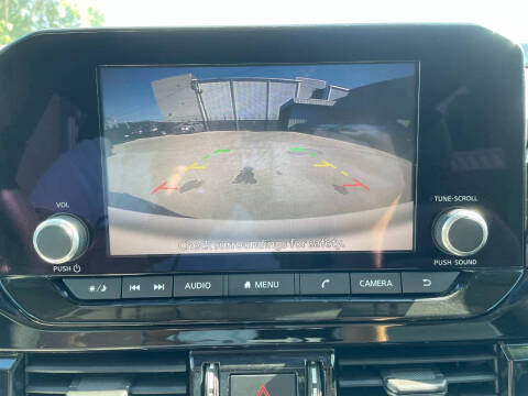 2022 Nissan Pathfinder S