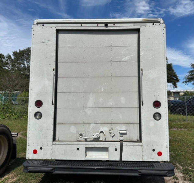 2022 Freightliner MT45 Chassis