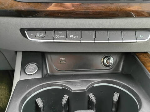 2019 Audi A4 quattro Premium 45 TFSI