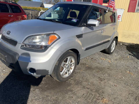 2011 Kia Soul +